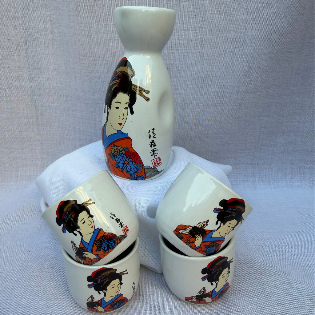 Service à saké Geisha